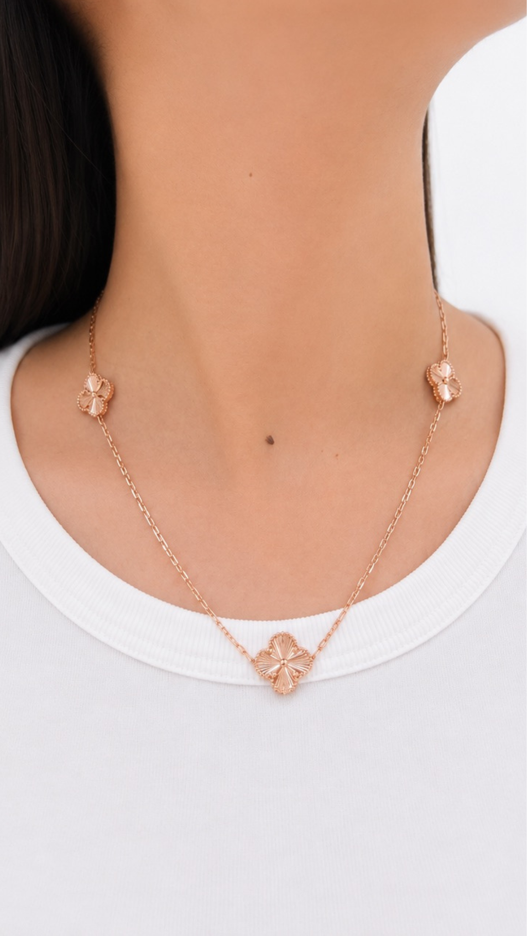 3 Flowers 15mm Necklace Rose Gold - Size 18