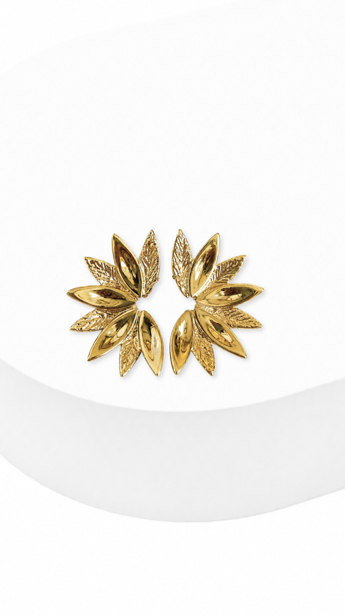 Aurelia Leaf Blossom Clip-Type Earrings Matte & Glossy