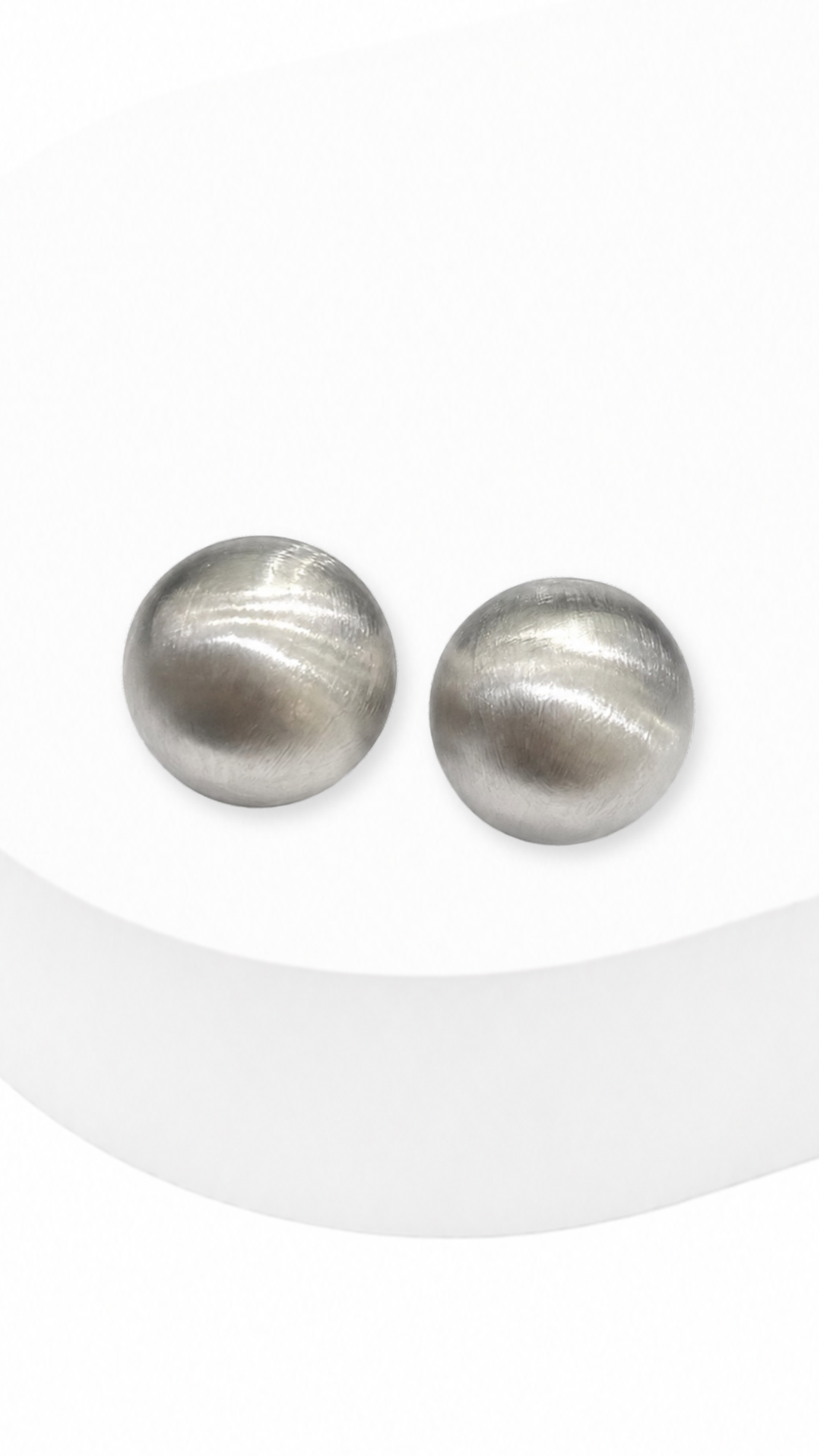 Aurora Half Moon Clip-Type Earrings White Gold Matte