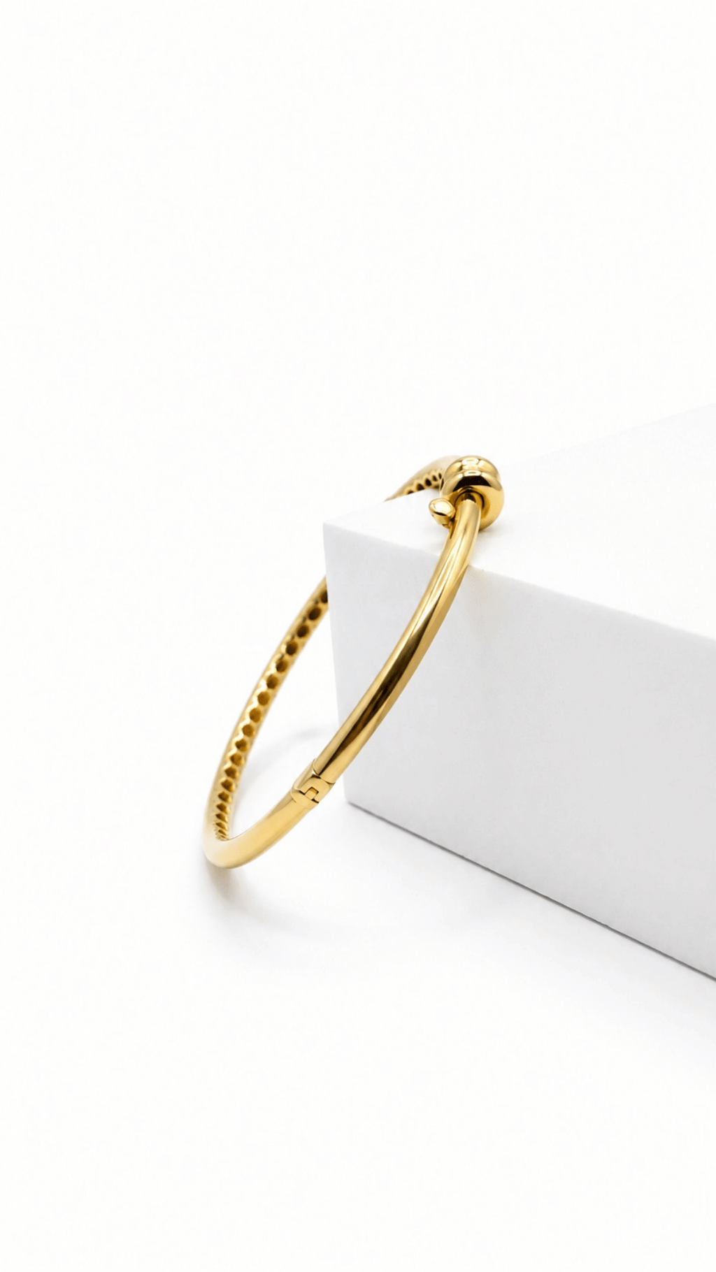 Serpenti Knot Bangle 17"