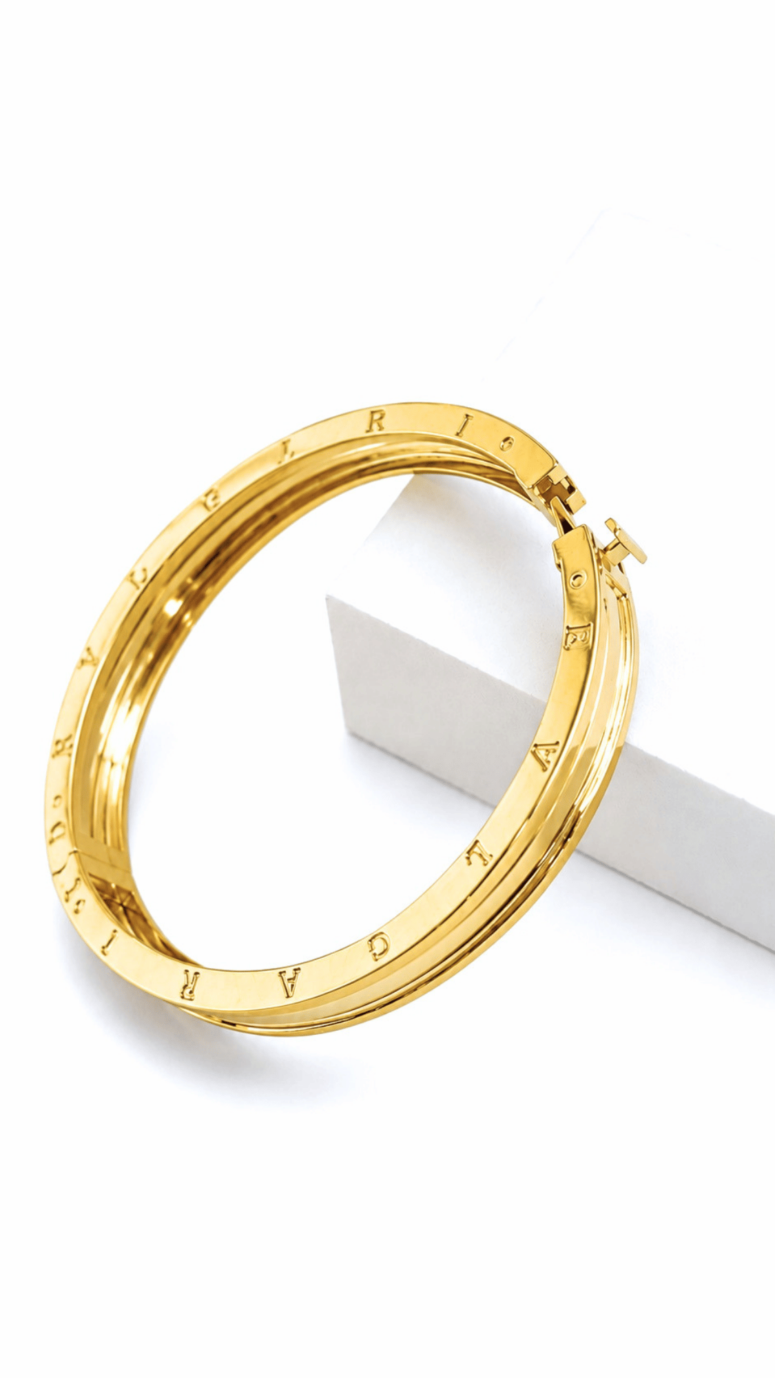 BLG Interlock Bangle Gold 19"