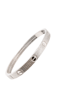 Love Unlimited Bangle White Gold 16"