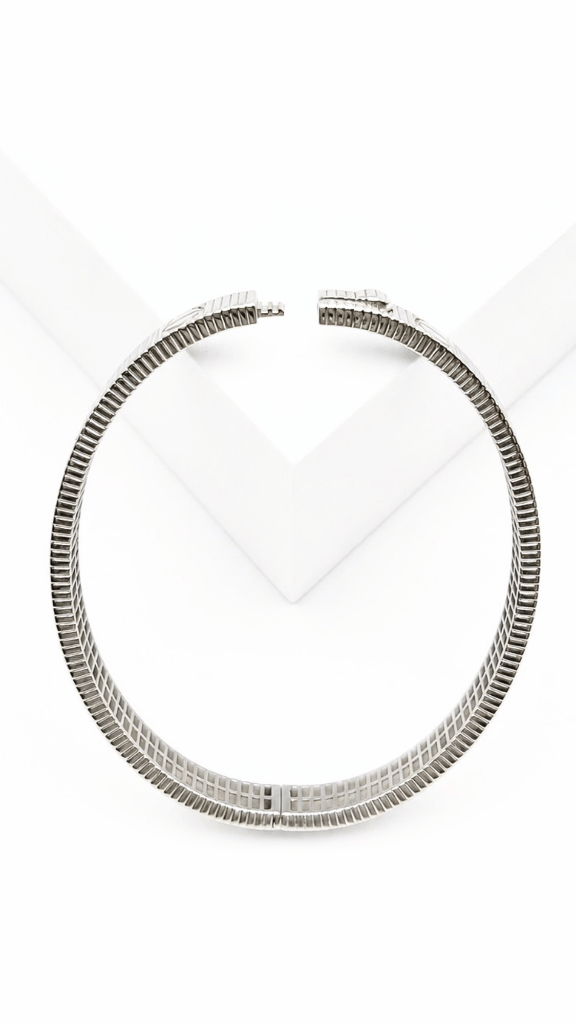 Love Unlimited Bangle White Gold 16"
