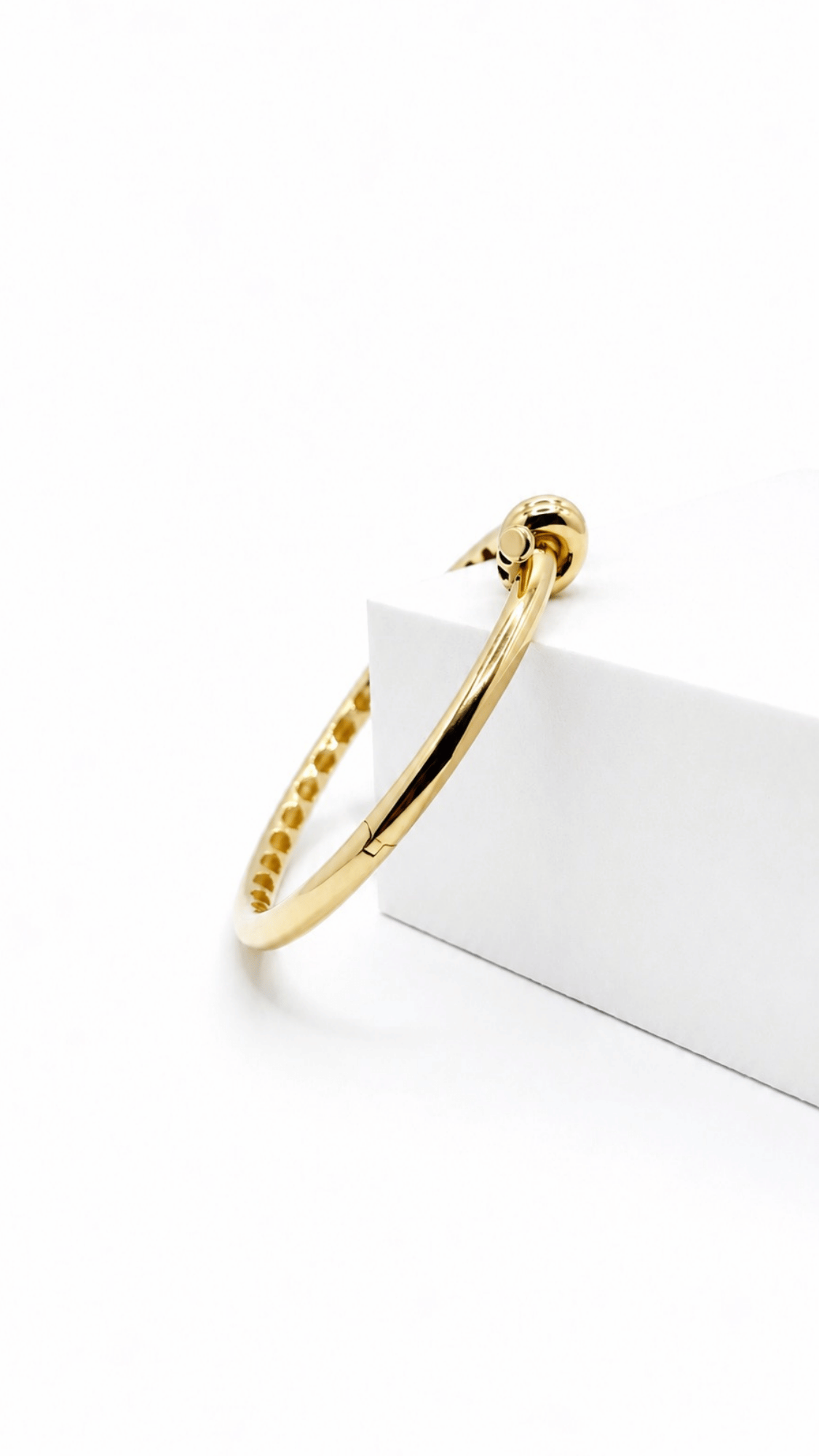 Serpenti Knot Bangle 16"