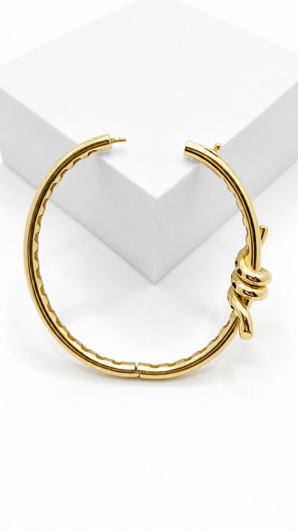 Serpenti Knot Bangle 18"