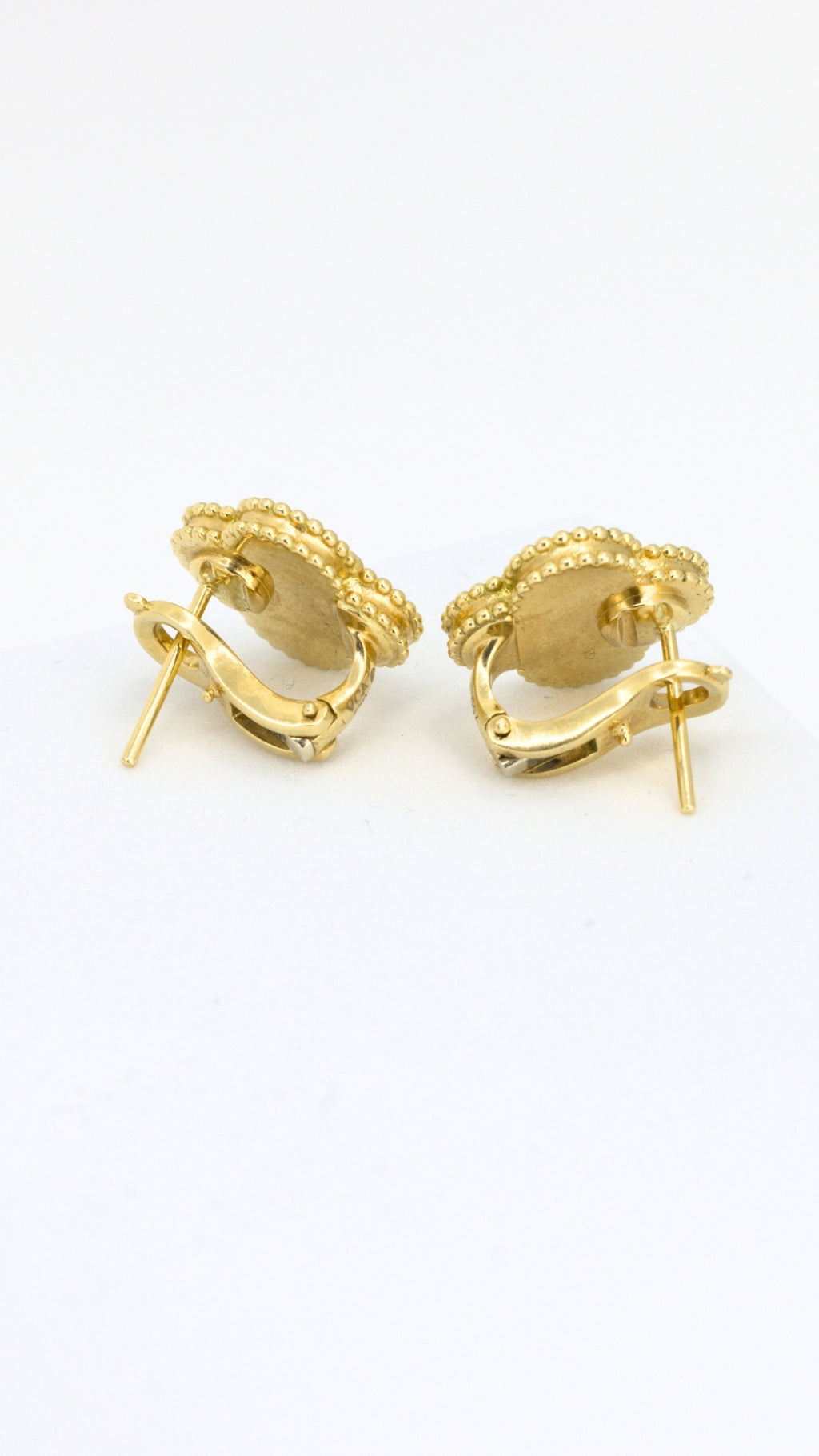 VAA Earrings Clip-Type Lock