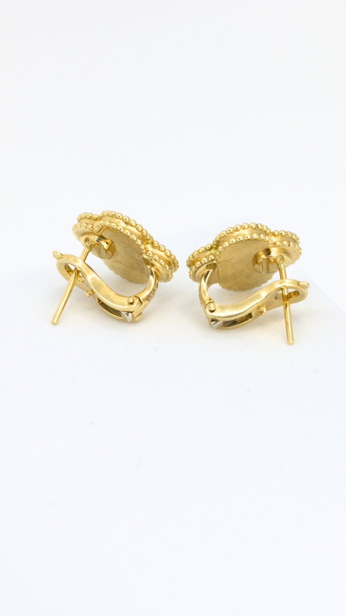 VAA Earrings Clip-Type Lock