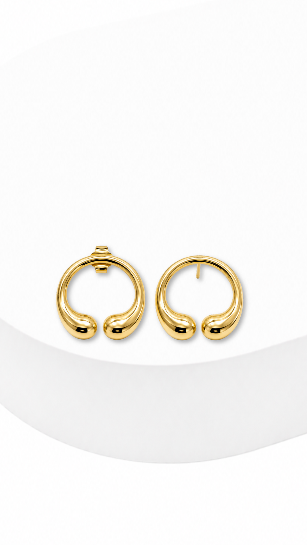 Tear Drop Round Earring