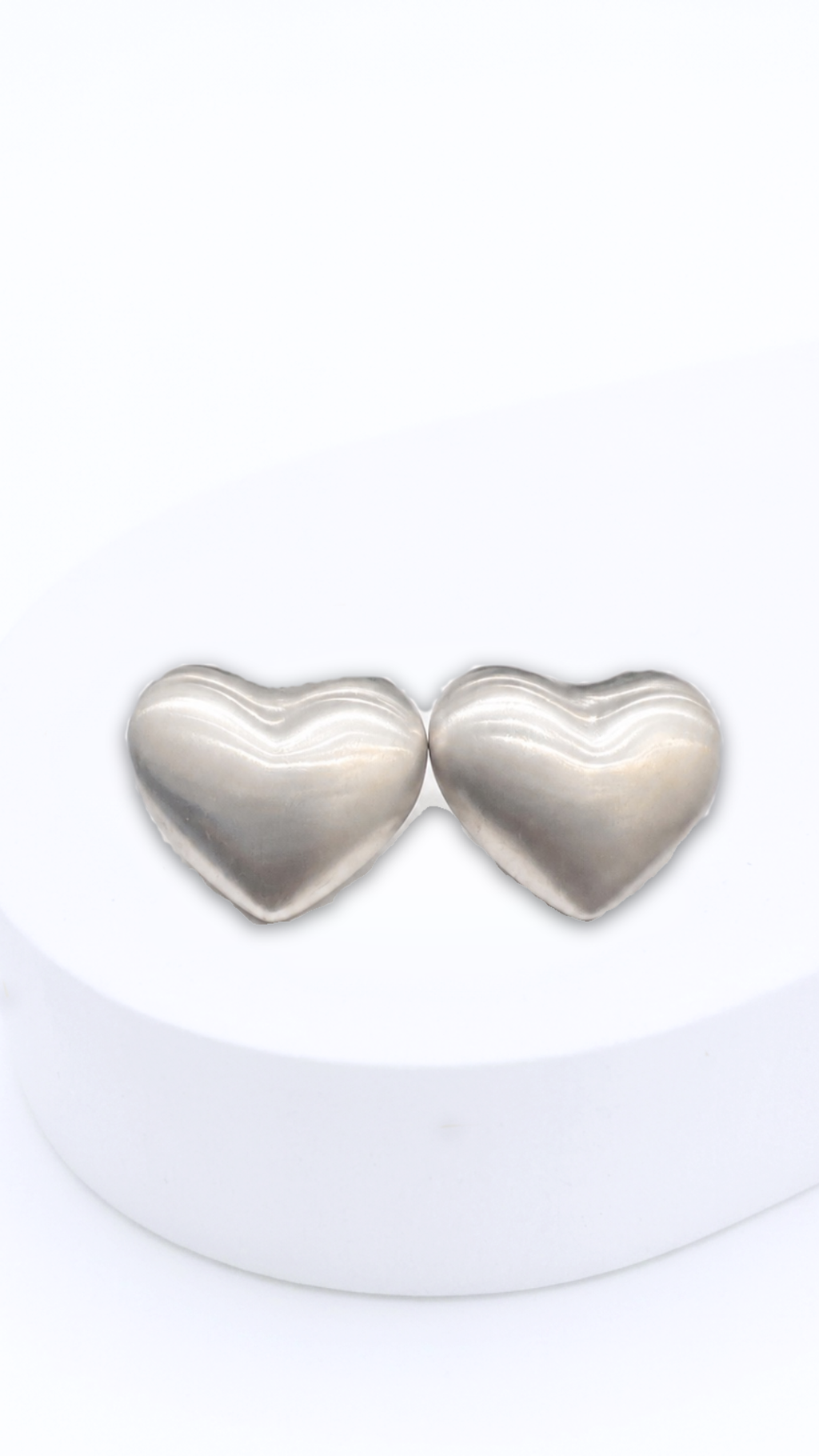 Pop Heart Clip-Type Earrings Matte White Gold