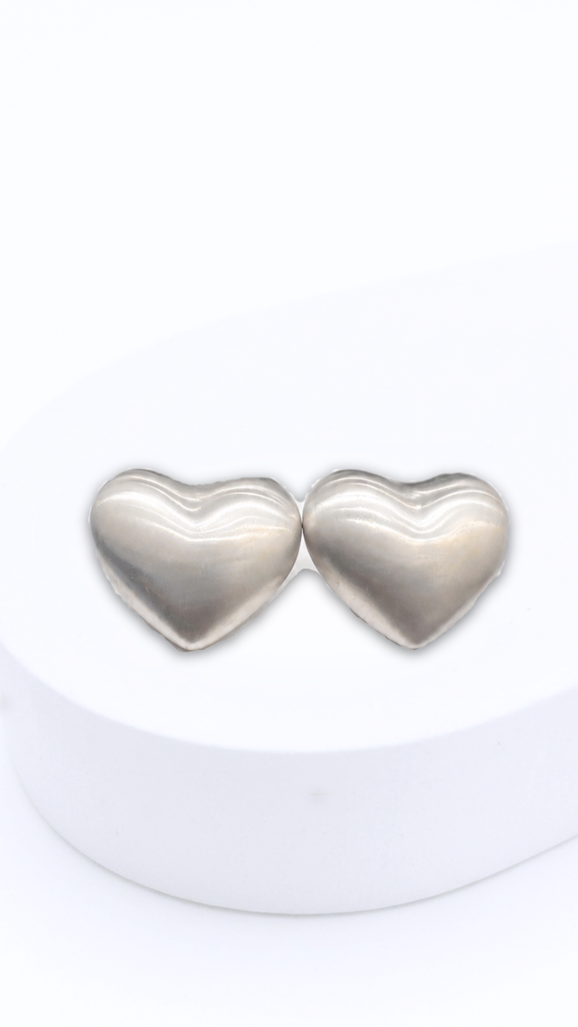 Pop Heart Clip-Type Earrings Matte White Gold