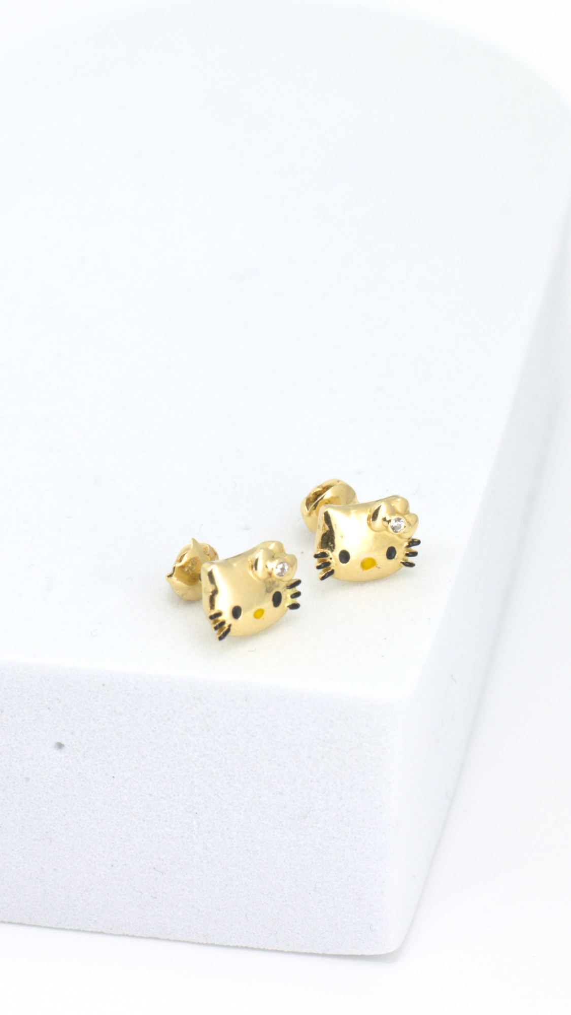 HKY Face Bow With Stone Stud Earrings