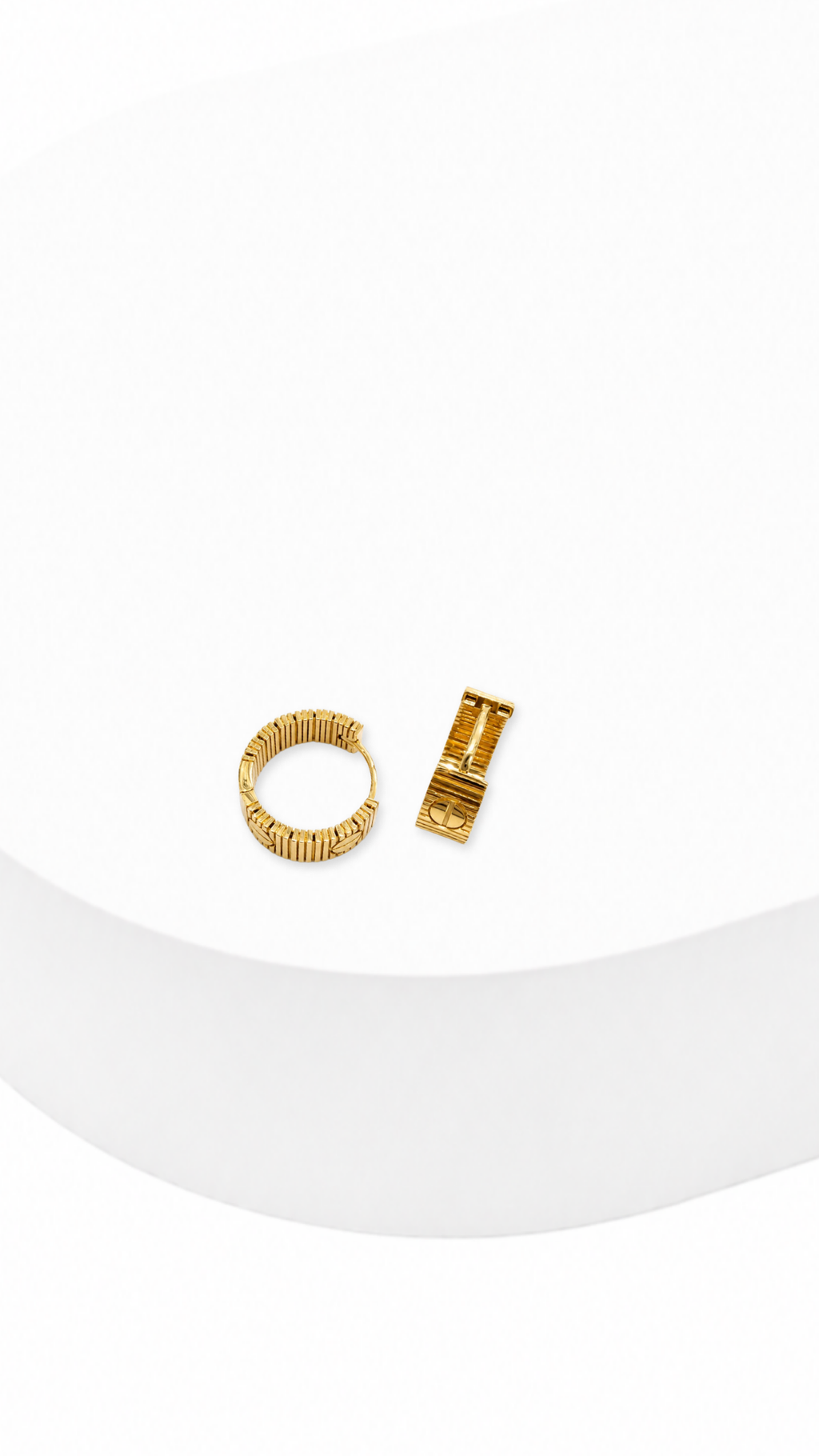 Love Unlimited Clip-Type Earrings - Thin