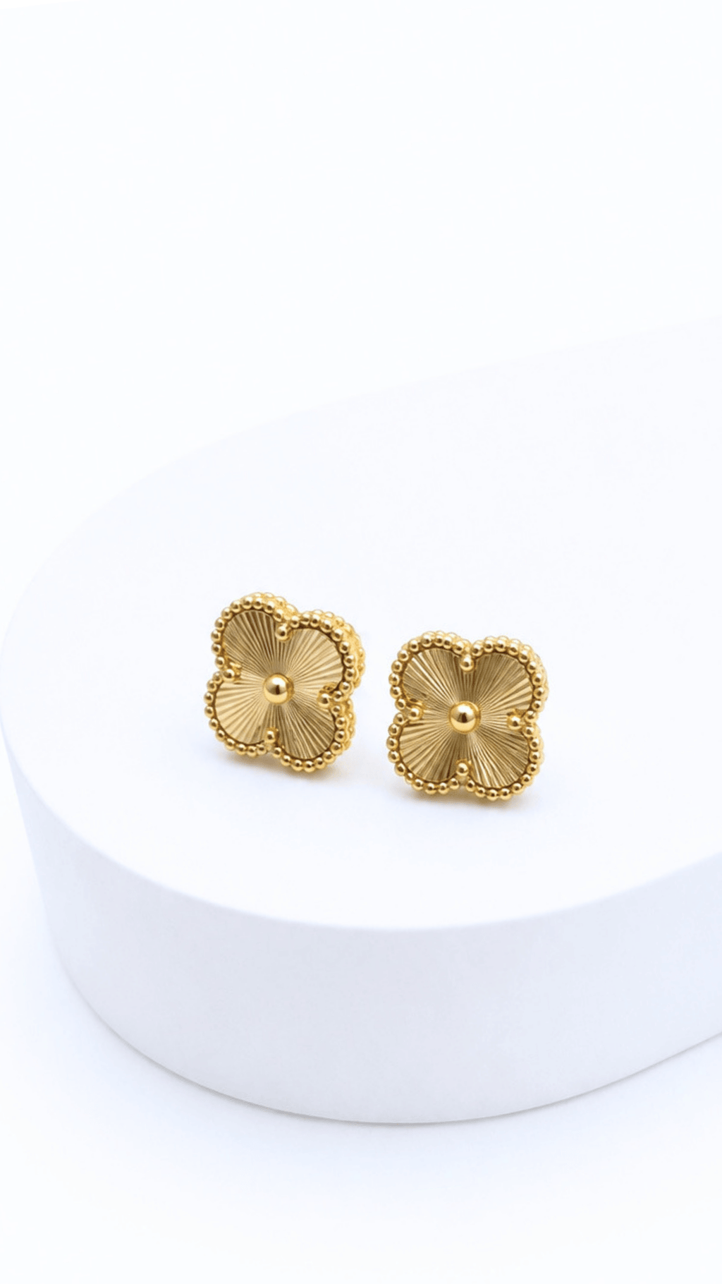 Four-Leaf Clover Stud Earrings 15mm
