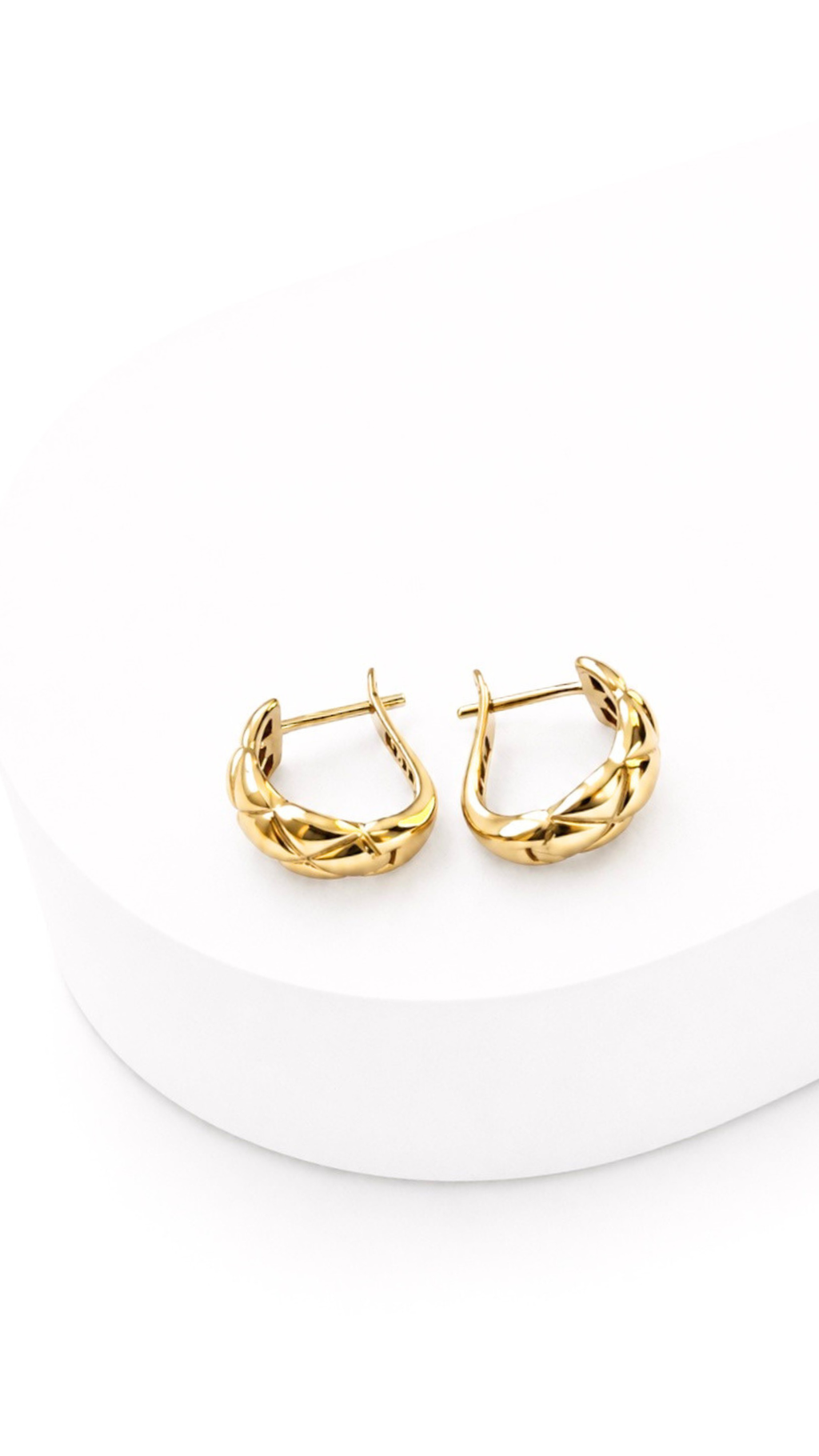 Quilted Crescent Earrings Clip-Type