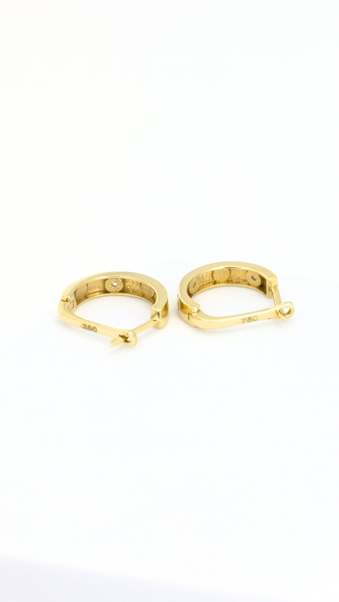 Love Hoop Earrings Clip-Type Lock With Stone Details