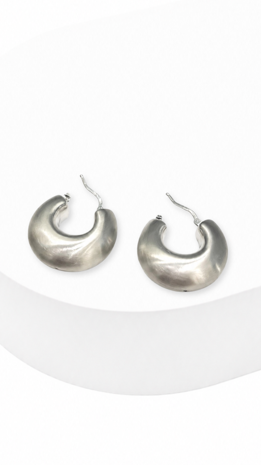 Luna Puff Hoop Matte Earrings White Gold