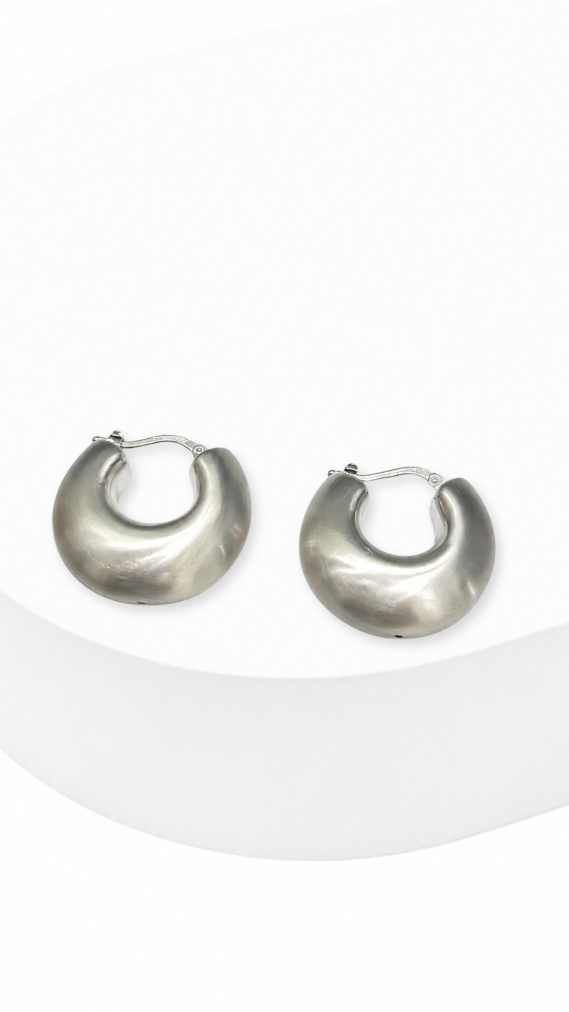 Luna Puff Hoop Matte Earrings White Gold