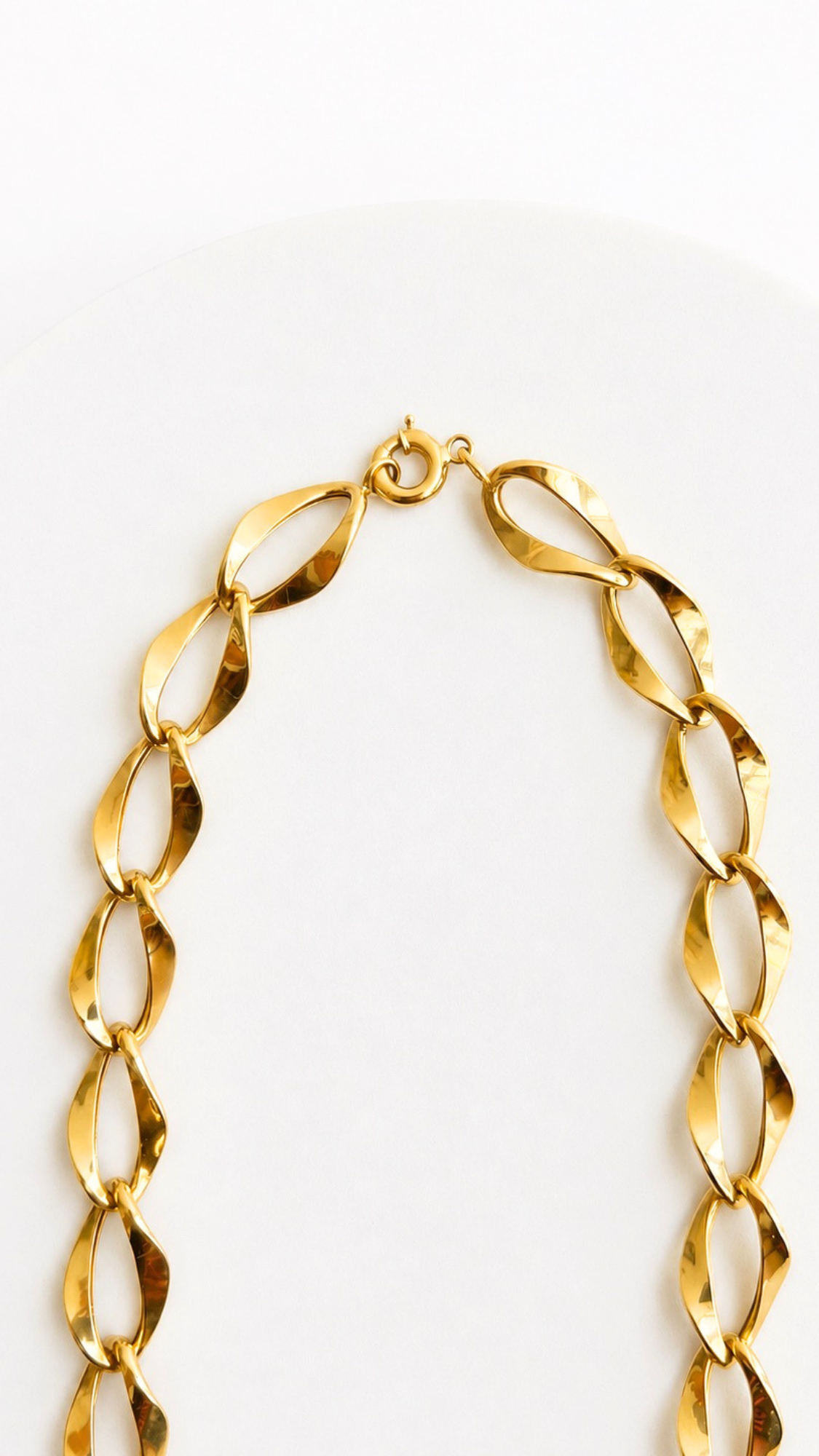 Twisted Oval Link Statement Necklace 18"