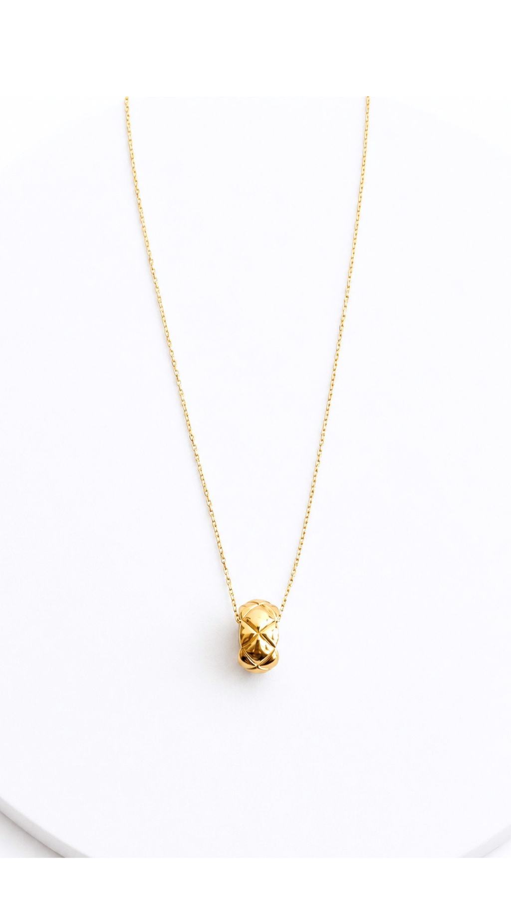 VAA Chain Necklace With Small Coco Crush Pendant 18"