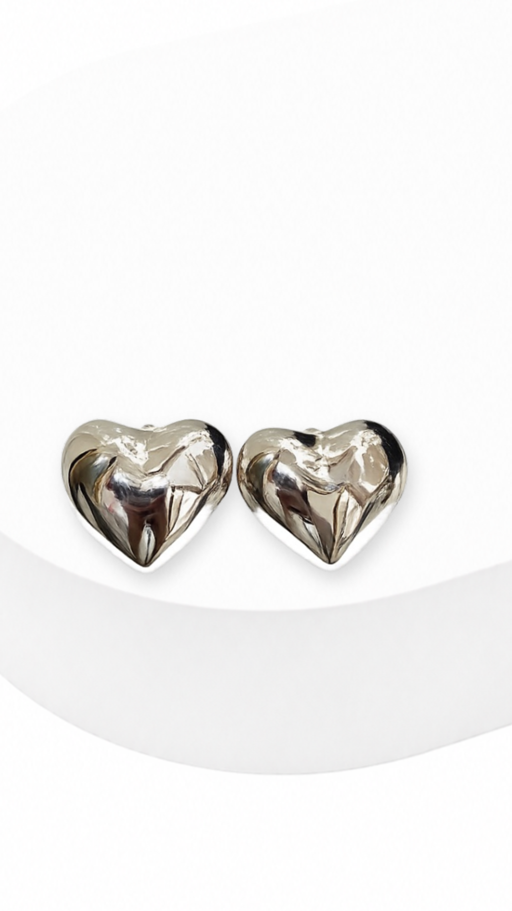 Pop Heart Clip-Type Earrings Glossy White Gold