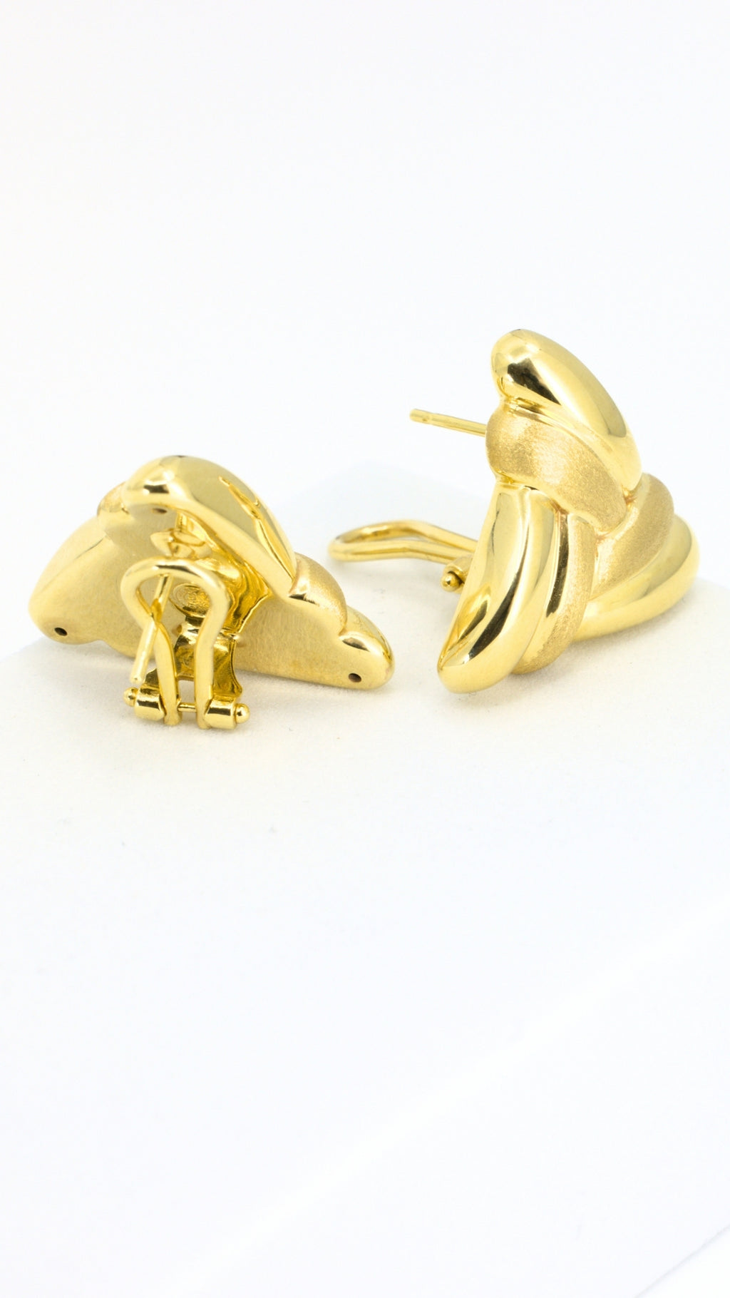 Triangle Matte and Glossy Weave Earrings Clip-Type