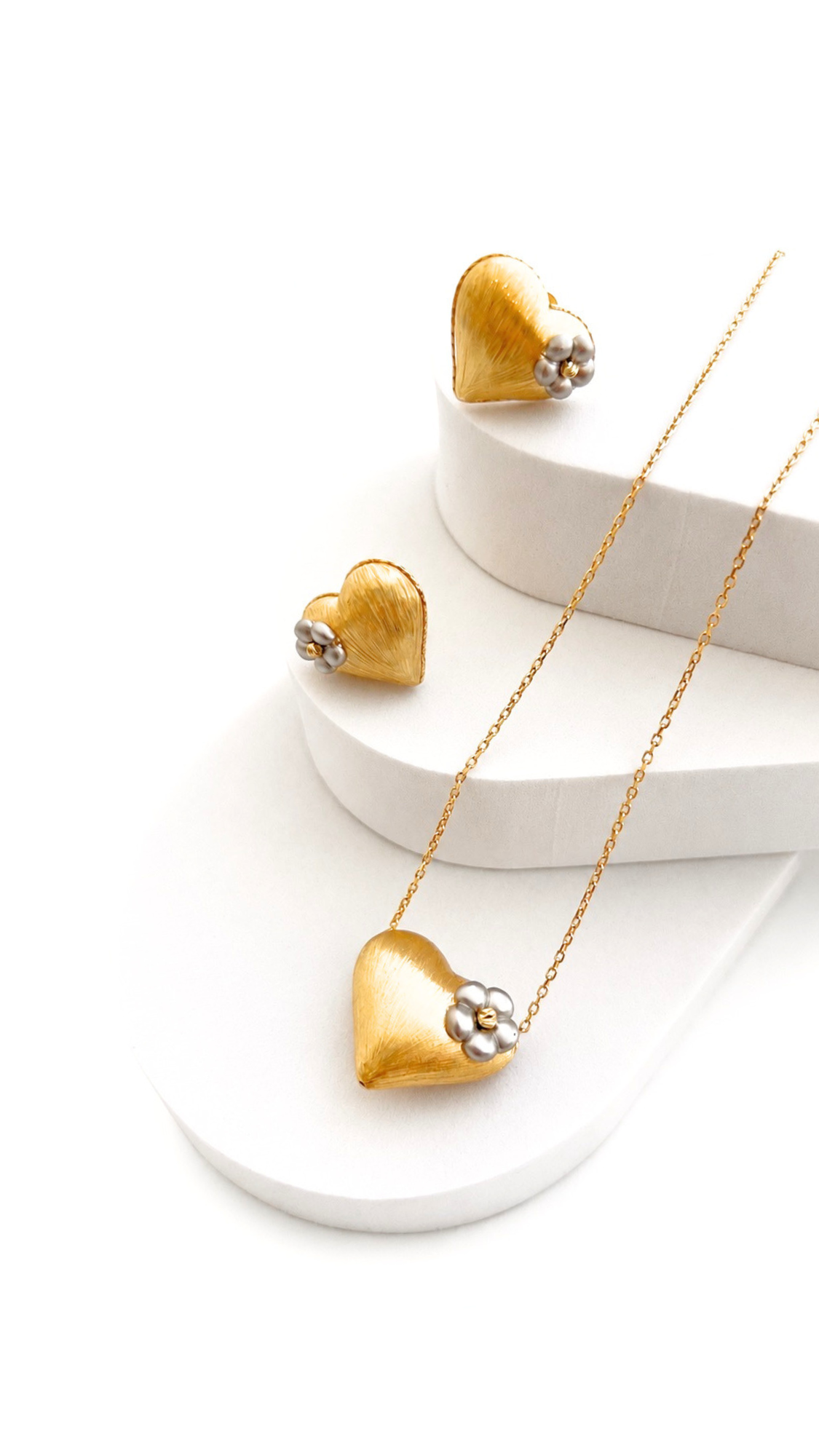 Pop Heart Chic Earrings And Necklace With Pendant Set Gold