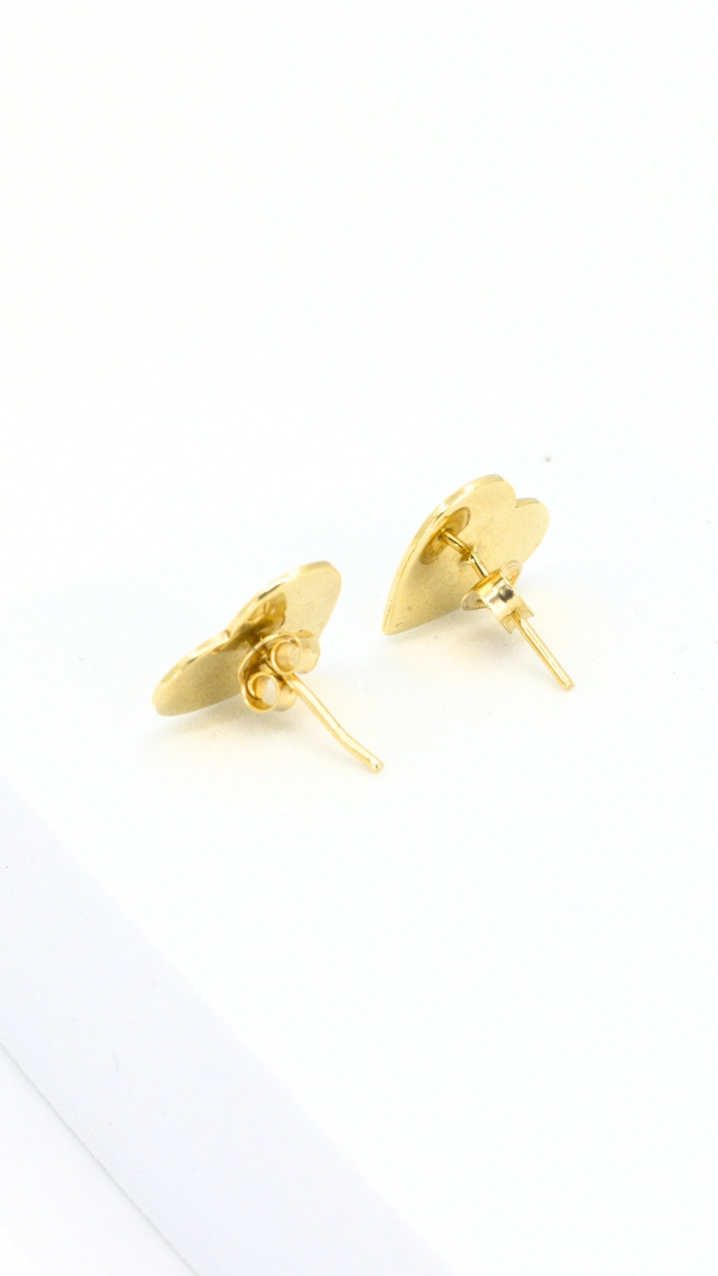 TFY Flat Heart Stud Earrings