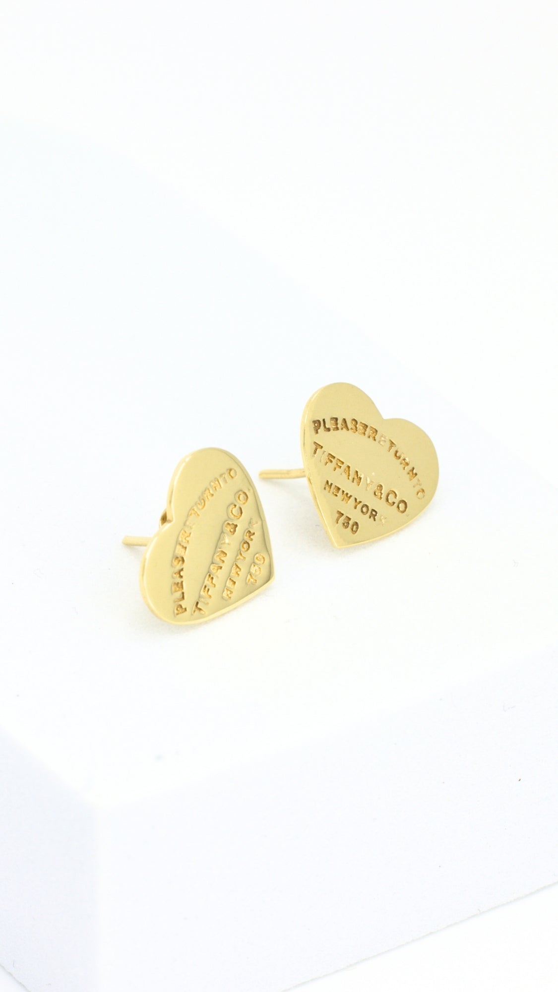 TFY Flat Heart Stud Earrings