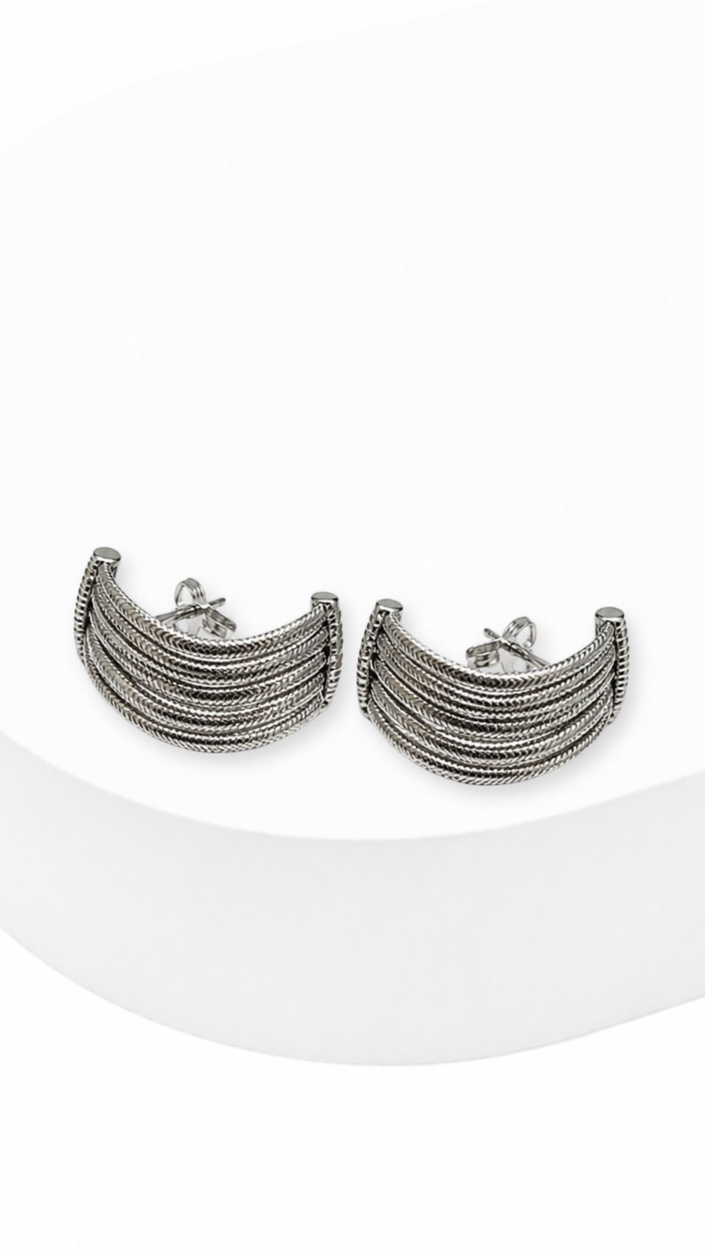 Tidal Curve Clip Type Earrings White Gold