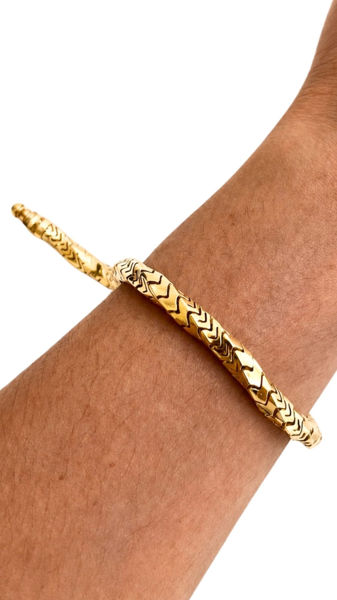 MCO Cube Twisted Bracelet 7.5"